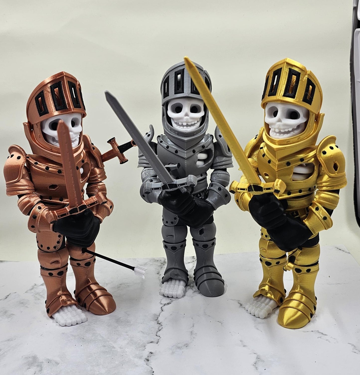 Articulated Skeleton Knight – 3D Printed Flexi Collectible Figure with Sword, Dagger & Arrow | Poseable Figure in Gold, Silver or Bronze