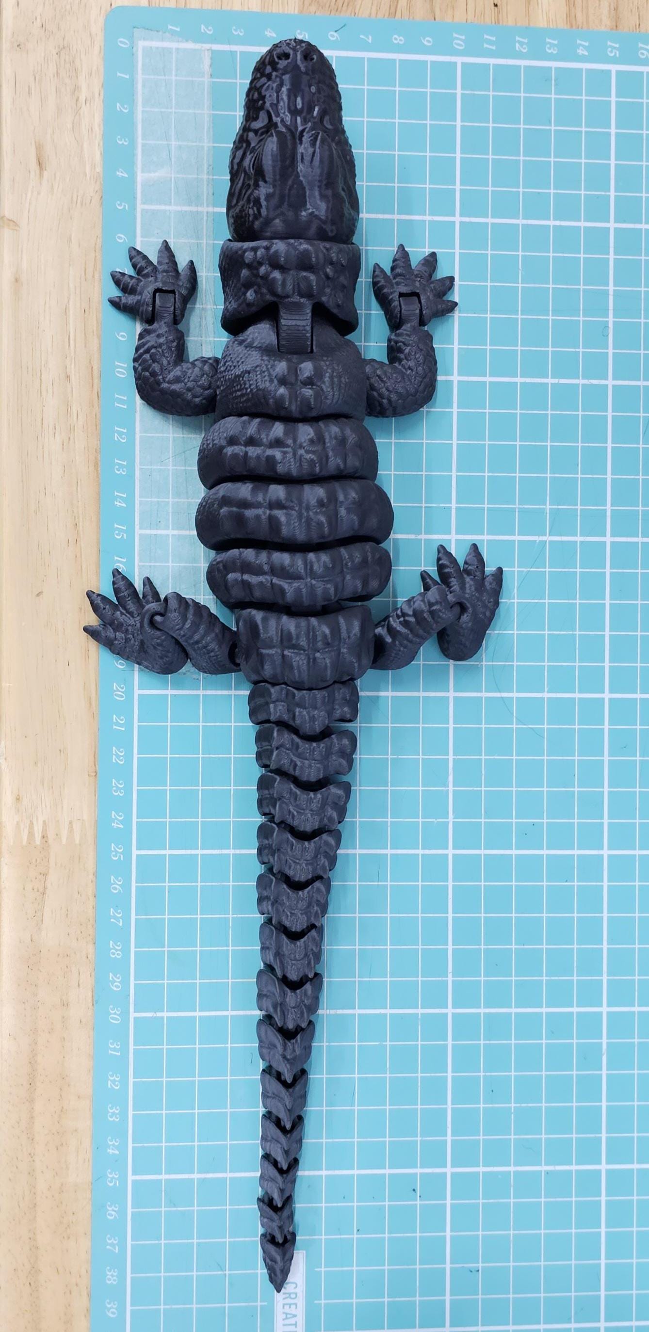 Articulating Alligator 3D printed Model Raki Box design Glass eyes